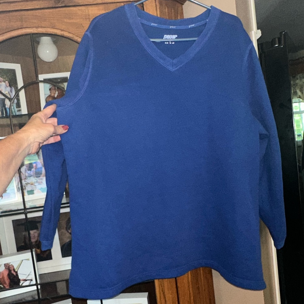 XL Blue Pacer Sweatshirt. MUST BE BUNDLED (T)